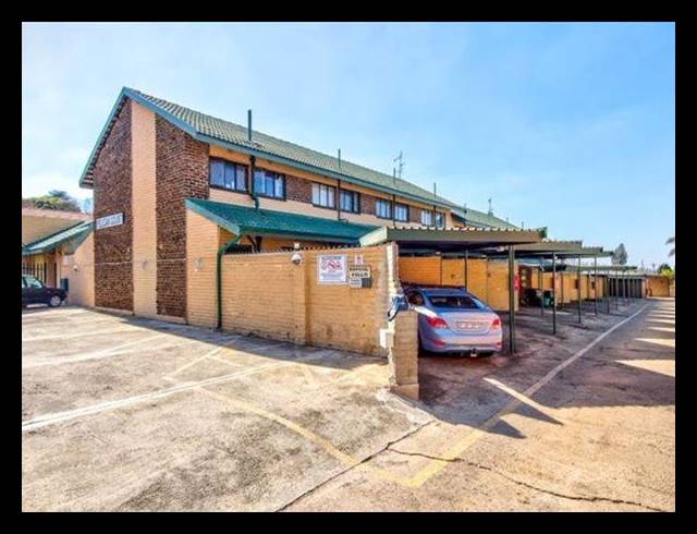 2 BEDROOM TOWNHOUSE FOR SALE IN BIRCHLEIGH